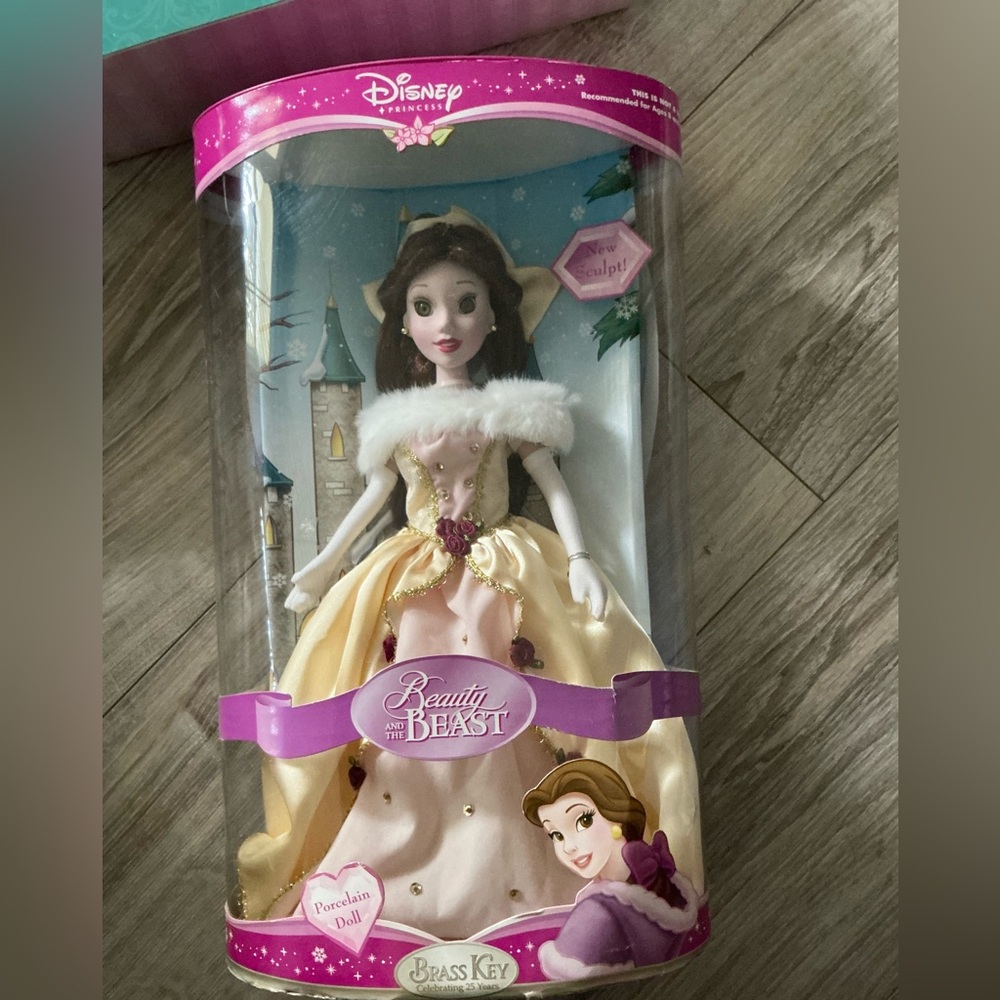 2006 Disney Princess Beauty & The Beast Bell Porcelain Doll Brass Key